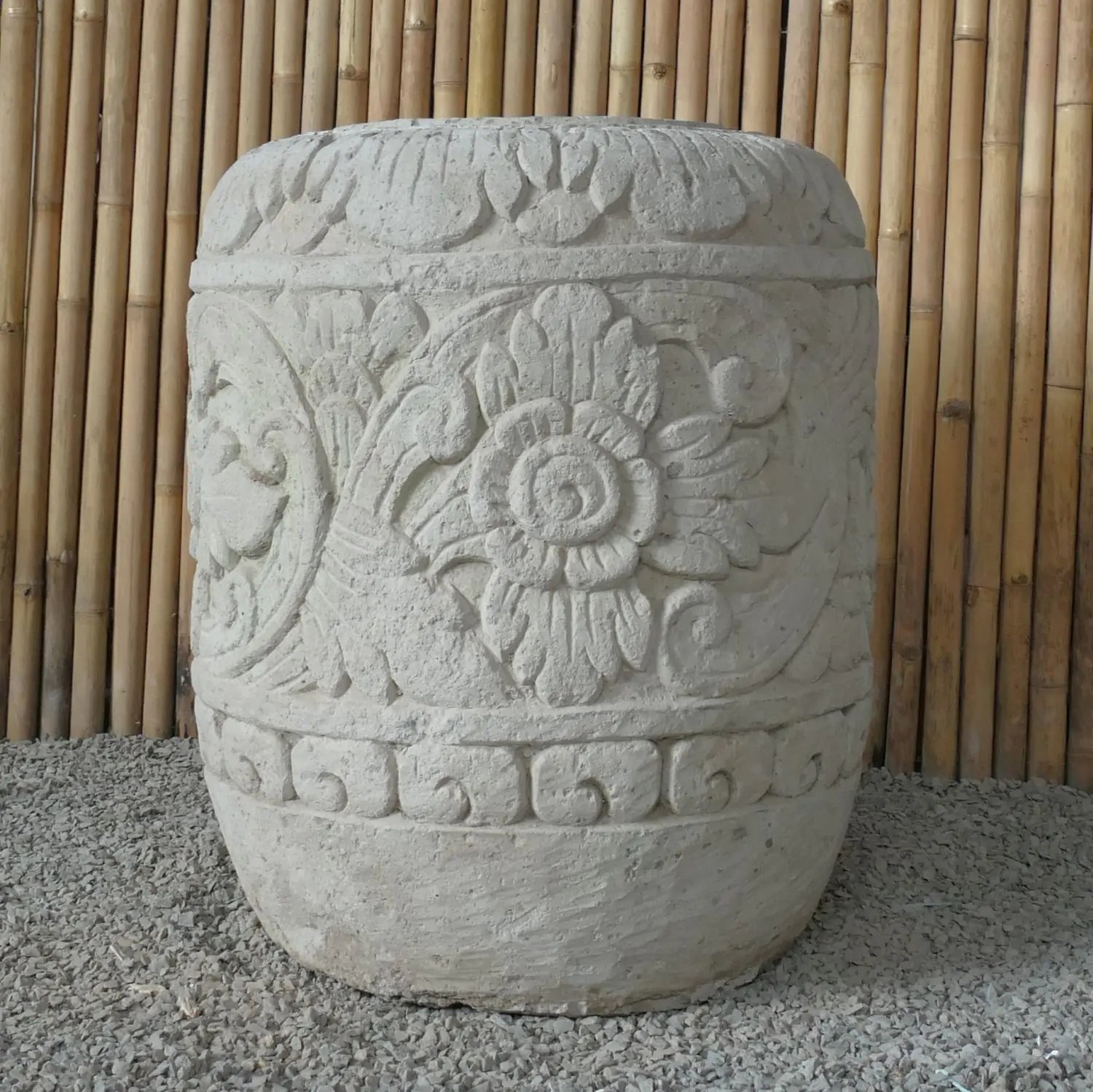  Product image 2 of the product “Balinese style high round pot, with carving - 70cm Dia., 90cm Height, Taro sand ”